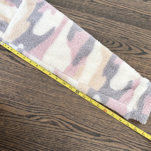 SO Supercozy Sherpa Quarter Zip Camo Pullover - Picture 10 of 12